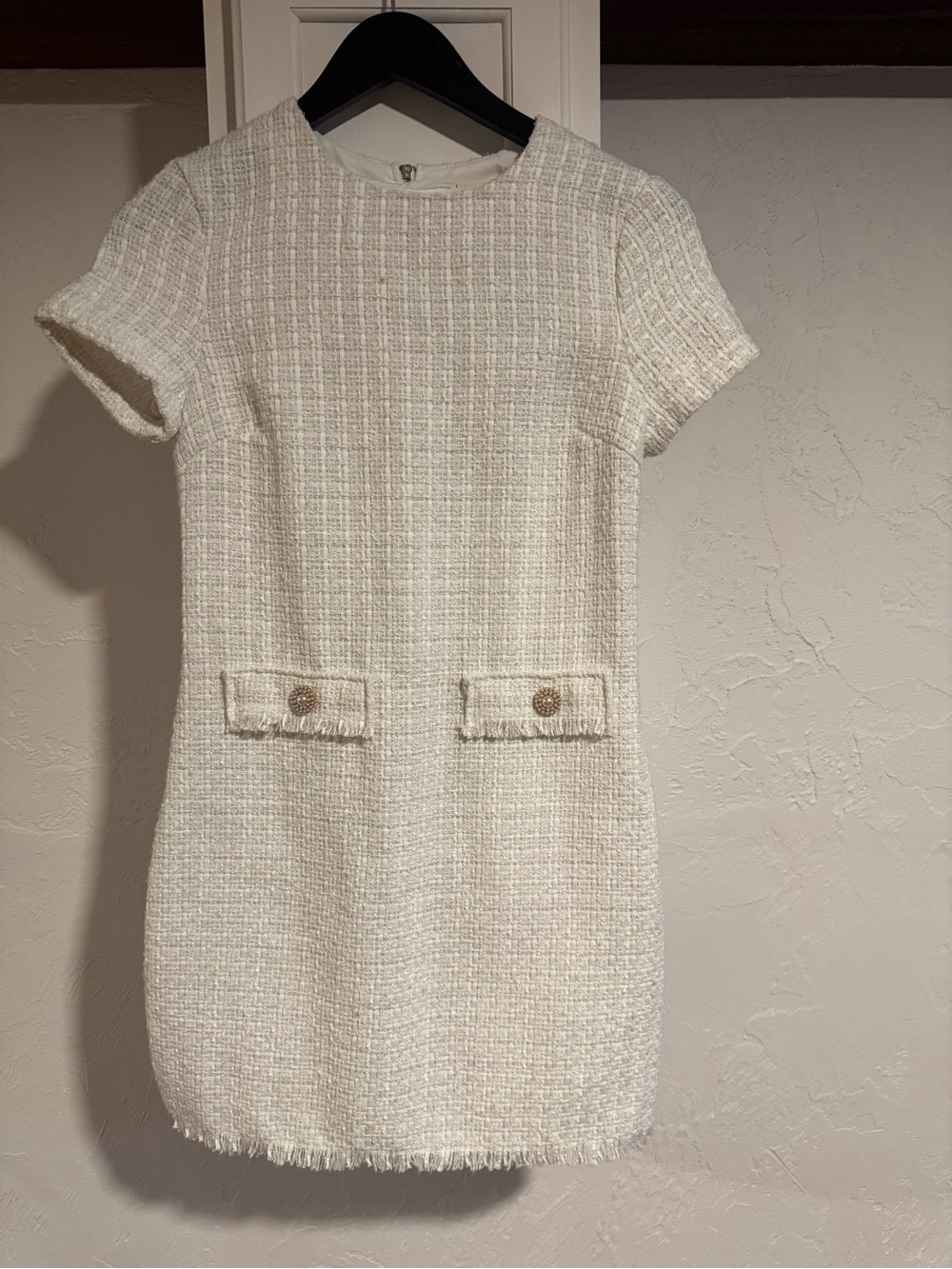 NWT Classic Short-Sleeve Tweed Shift Dress in Cream